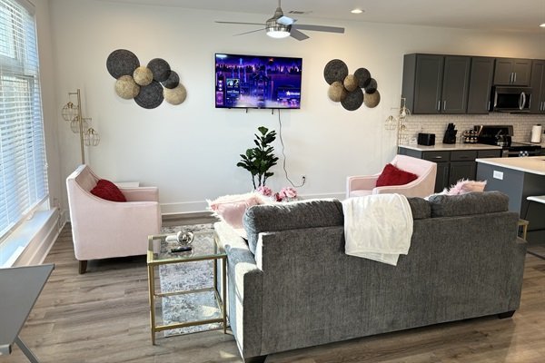 008b67e7abd24fd286ac2ce5085415d6-Medium