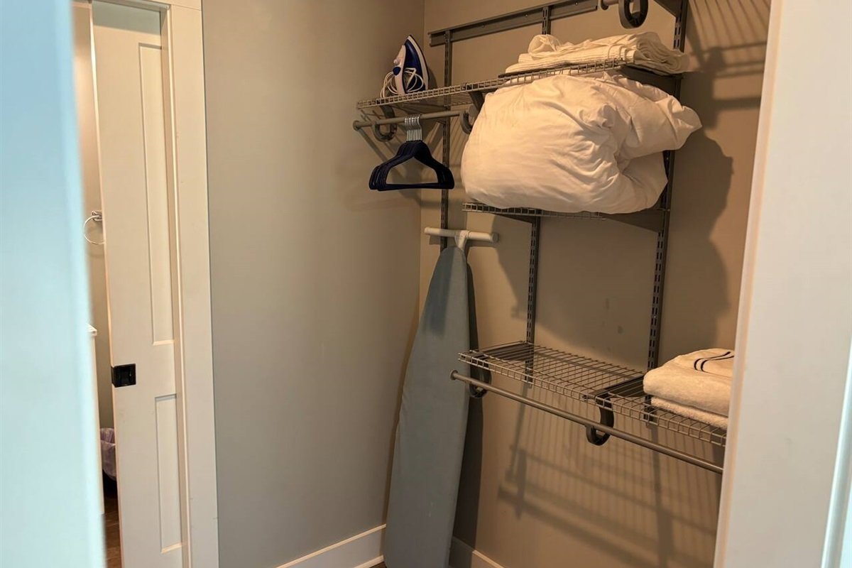 06ccb75764aa49dbb486cb5082d6eb72-Large