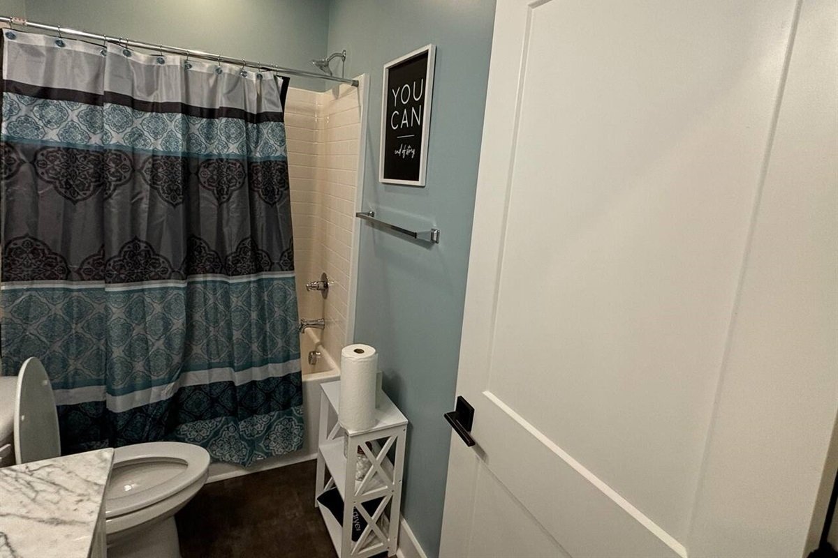 14ee916a7f794f5992ff094f1561e3a9-Large