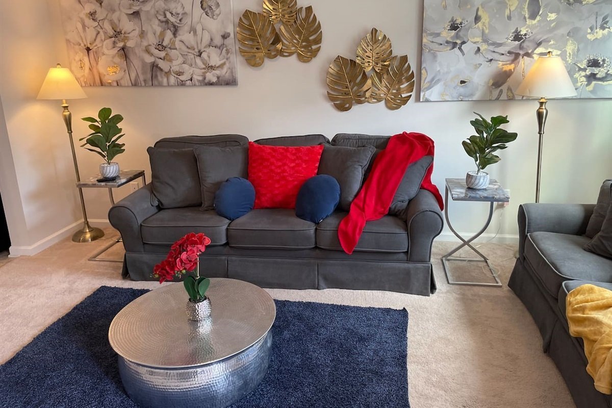 1d25f9c4ba554759850abbbcf4012185-Large