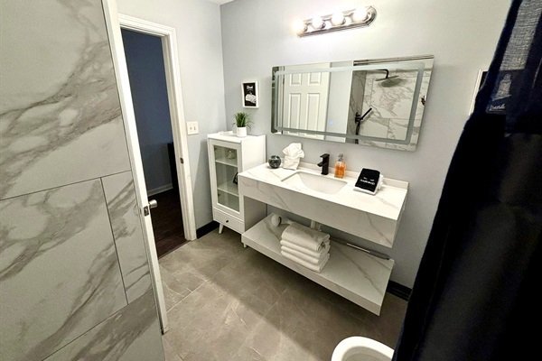 21dadda1c2aa493b93907a6d19bc43a3-Medium