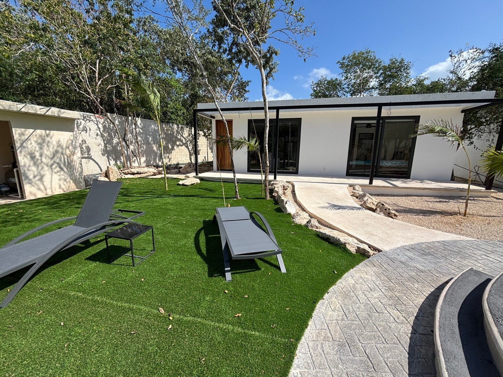 27CE543F-8C99-4176-9E2F-FA8AB2A45B05-scaled (1)