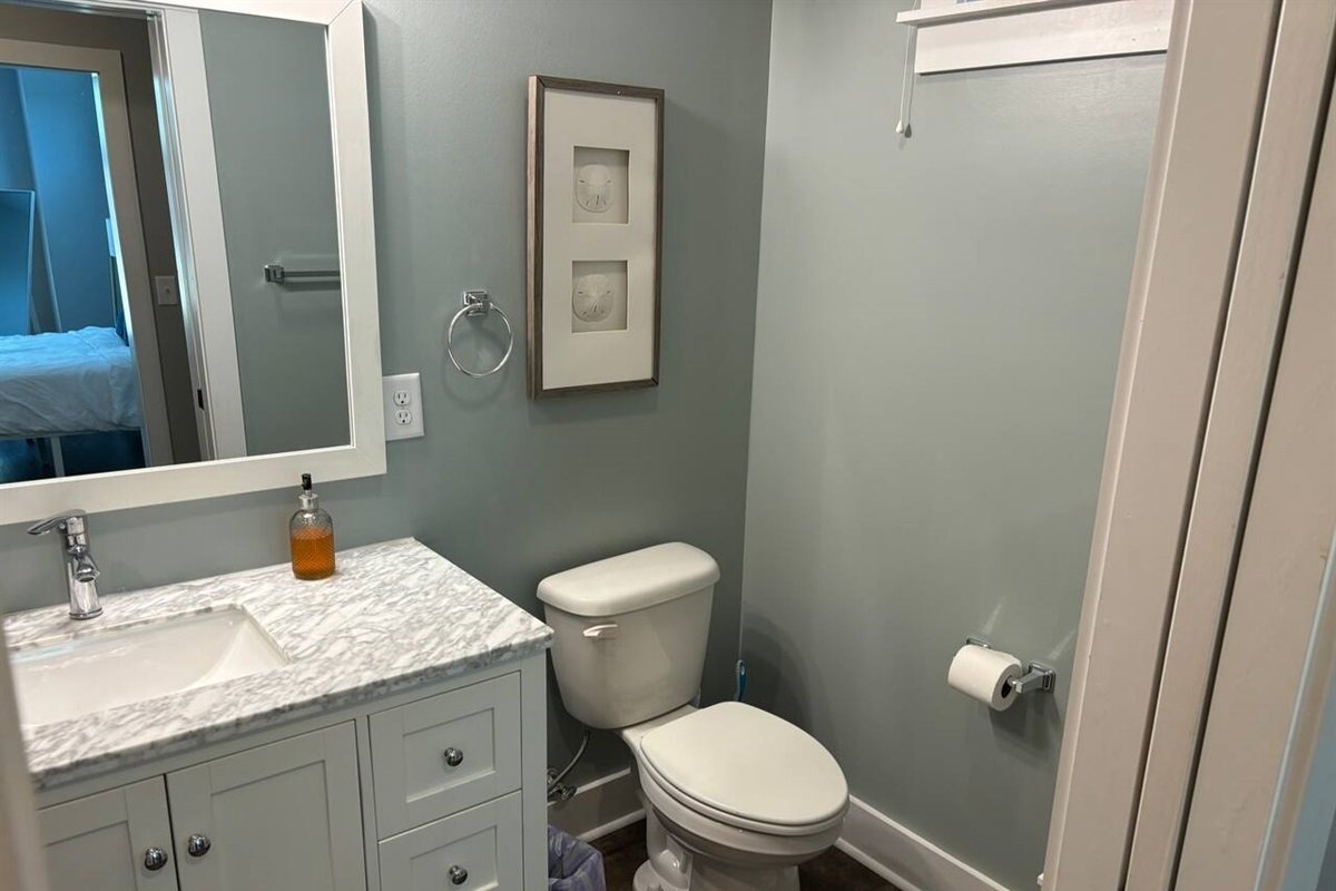 34ecc47f4f614269aa968e4dfdd101bd-Large