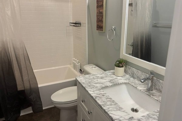 383ec94cc4a94b9e895fa132555ca07f-Medium