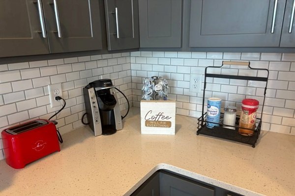 55517c1b9a374184b7d66b1b68bad5a9-Medium