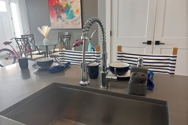 5b2a3f8465f7447f86aeeaacd5f73b85-Medium