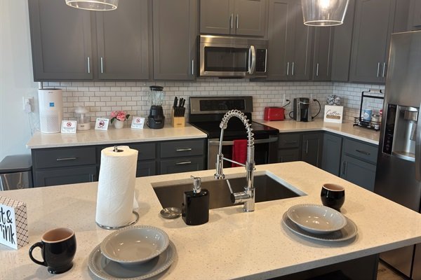 5d399f67ee6645948a66309bae9ff060-Medium