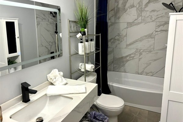 6b5cb1e307ce41699c79e173c04673c8-Medium