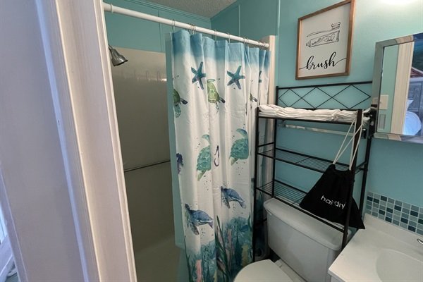 75b5e9c7b9e04f938786f7477b775be0-Medium