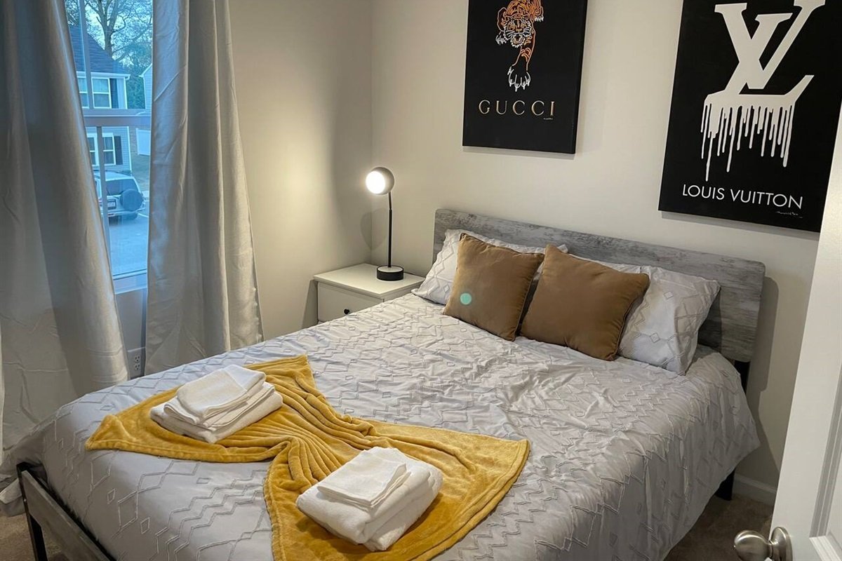 88e39343abcb44c6b0a481321c177ef0-Large