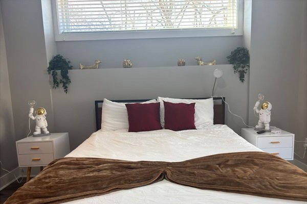 91c88f77523f40f1bfe06baf4a628f13-Medium