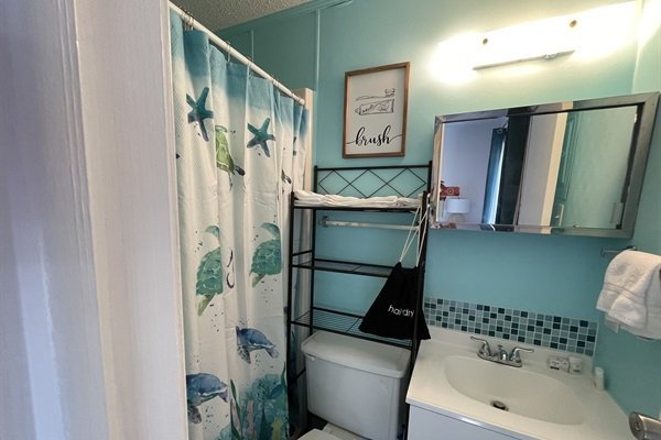 92bd7807f4f54cc5ace567d6954b1177-Medium