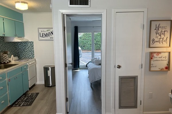 936cf05b5e3446bbac4ef90c6b1a6daa-Medium