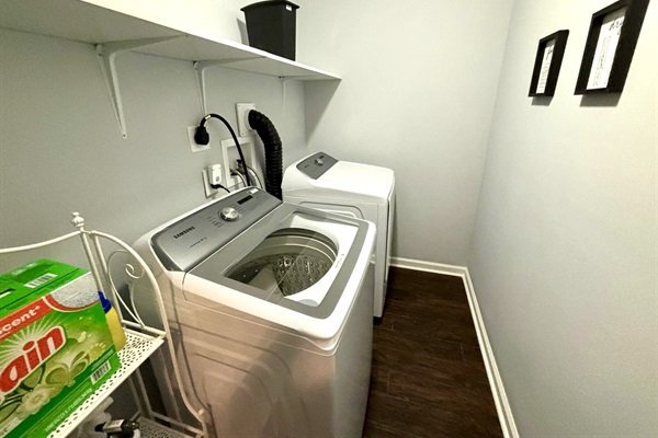 9e0ec1eda4e3430084c5e46f97df8970-Medium