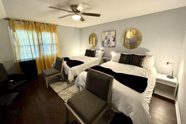 9e29a63cb5a84ea089507874c138d7b0-Medium