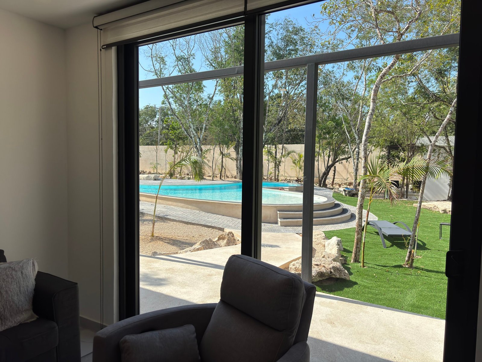 DC5586D8-5D19-4D60-AC32-8653EBA787AC-scaled