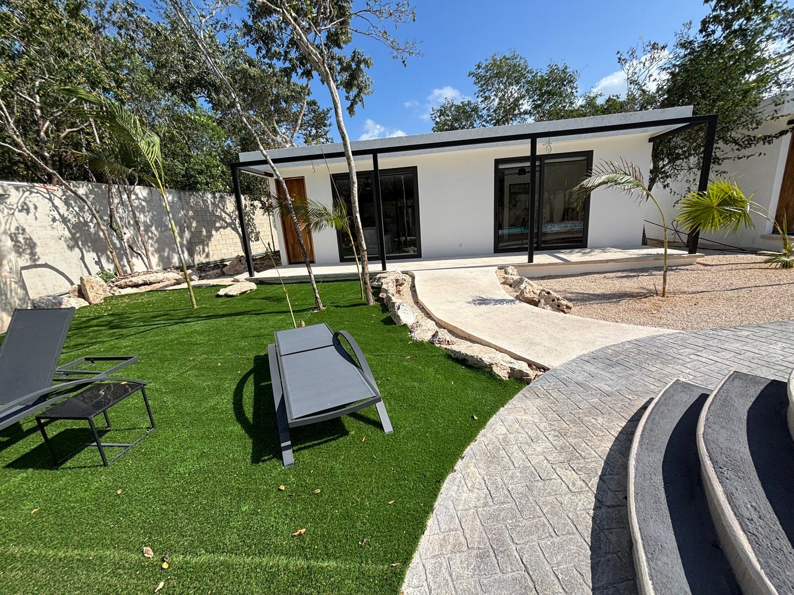 EE6F5011-8AC4-4981-BE9E-031B7DB784C1-scaled