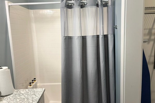 aa94d82b6047412da9ff41fe76811e3a-Medium