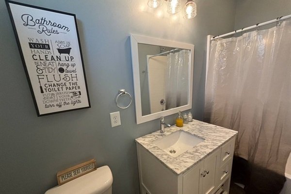 b06d9975309449d58e1b6a545bbb1255-Medium