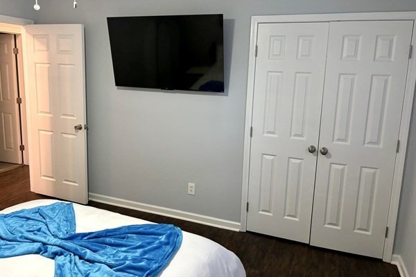 b43c6cc677534a598770f39c9814d30c-Medium