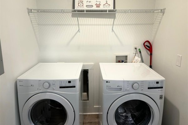 c4c3a2b5d38c43d6bd02dd2b841f8d88-Medium